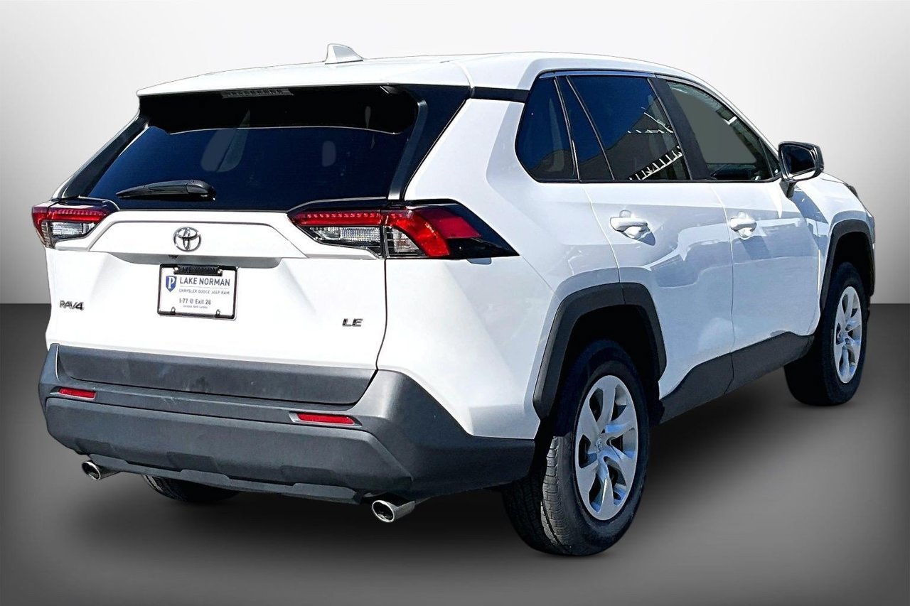 Used 2025 Toyota RAV4 LE FWD image 8
