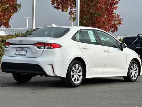 Used 2024 Toyota Corolla LE image 4