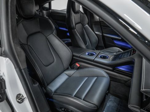 Used 2022 Porsche Taycan Turbo S image 23