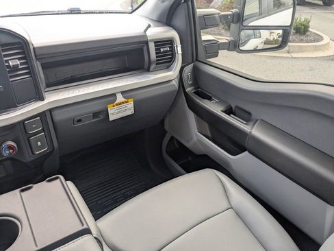 New 2026 Ford F250 XL image 18