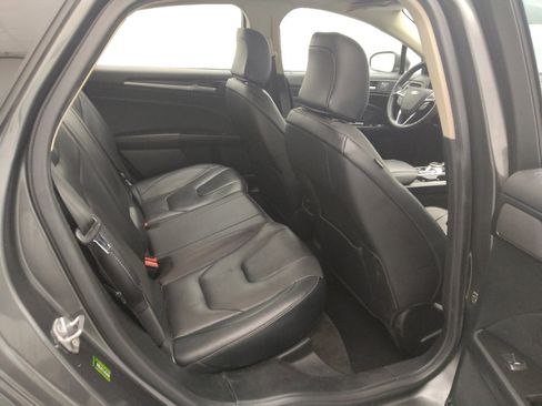 Used 2020 Ford Fusion Titanium image 19