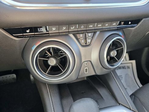 Used 2023 Chevrolet Blazer LT w/ Convenience Package FWD image 10