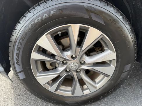 Used 2015 Nissan Murano SV w/ Cargo Package image 27