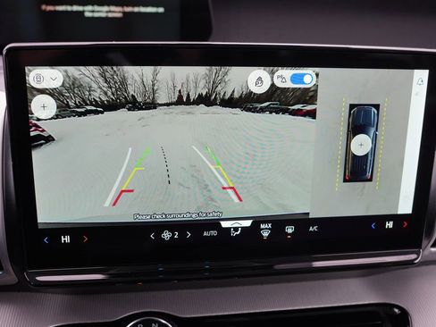 Certified 2025 Ford Expedition Active image 40