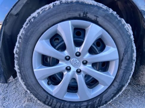 Used 2021 Toyota Corolla LE image 10