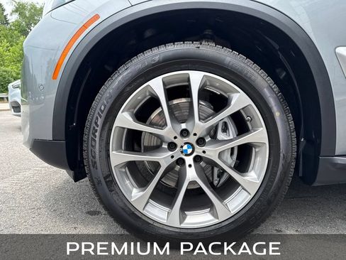 Used 2026 BMW X5 xDrive40i AWD/4WD image 11