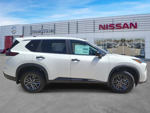 New 2026 Nissan Rogue S FWD image 4