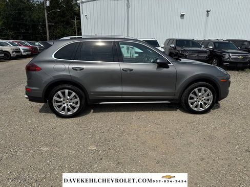 Used 2016 Porsche Cayenne S AWD/4WD image 6