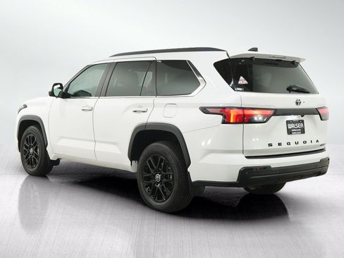 Used 2025 Toyota Sequoia SR5 w/ SR5 Premium Package AWD/4WD image 4