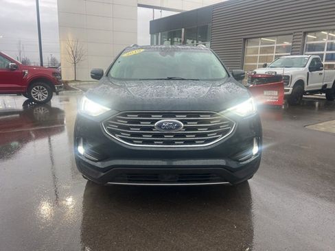 Used 2019 Ford Edge Titanium w/ Cold Weather Package image 2