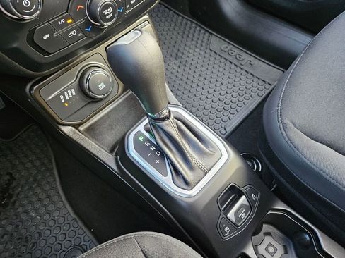 Used 2023 Jeep Renegade Altitude w/ Sun/Sound Group image 24