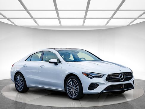Certified 2025 Mercedes-Benz CLA 250 image 4