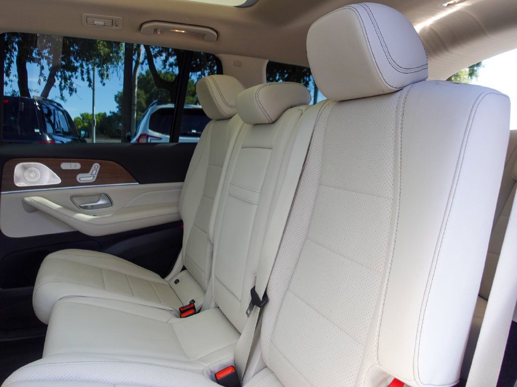Used 2021 Mercedes-Benz GLS 450 4MATIC image 25