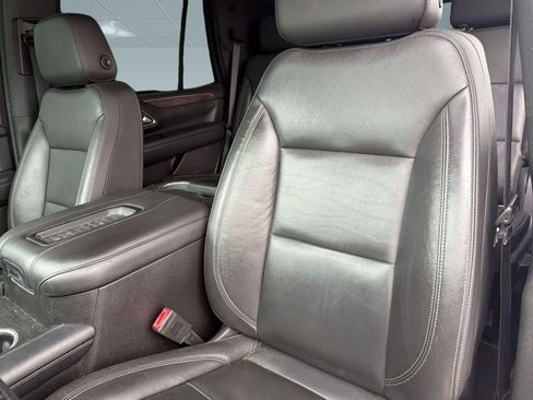 Used 2021 Chevrolet Tahoe LT w/ LT Signature Package RWD image 22