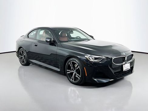 Used 2026 BMW 230i Coupe w/ Premium Package RWD image 3