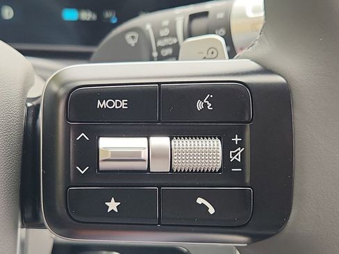 New 2026 Hyundai Ioniq 9 SE AWD/4WD image 11