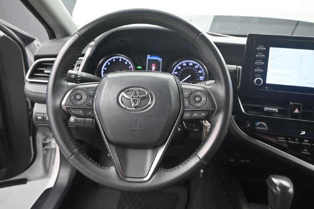 Used 2024 Toyota Camry SE FWD image 14