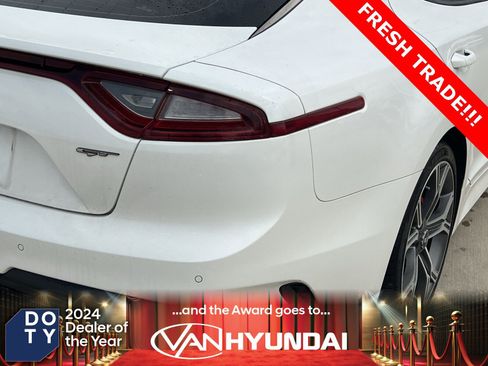 Used 2019 Kia Stinger GT2 image 14