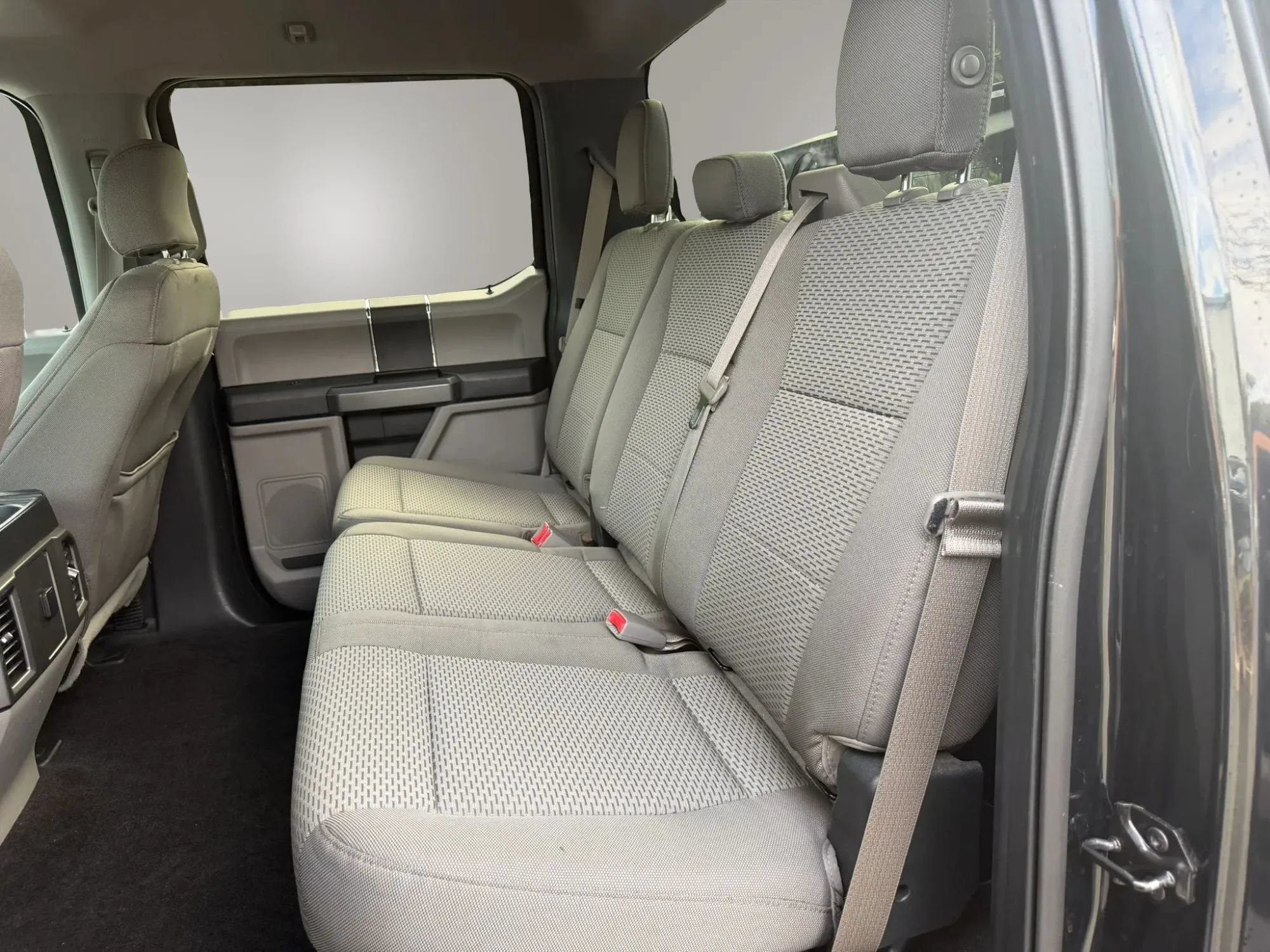 Used 2015 Ford F150 XLT w/ Equipment Group 301A Mid AWD/4WD image 10