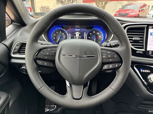 New 2026 Chrysler Pacifica Select image 14