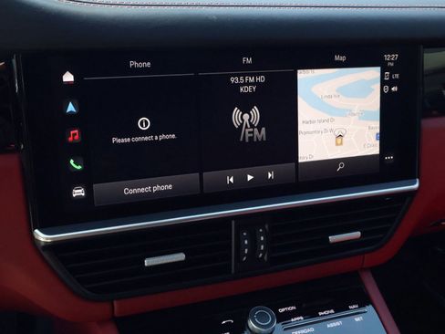 Certified 2023 Porsche Cayenne AWD/4WD image 16