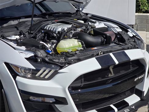 Used 2022 Ford Mustang Shelby GT500 w/ Carbon Fiber Track Pack image 11