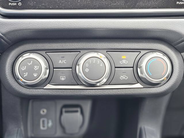 New 2025 Nissan Versa S w/ Trunk Package FWD image 23