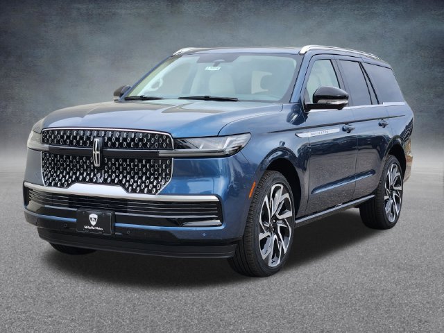 New 2027 Lincoln Navigator Reserve AWD/4WD image 3