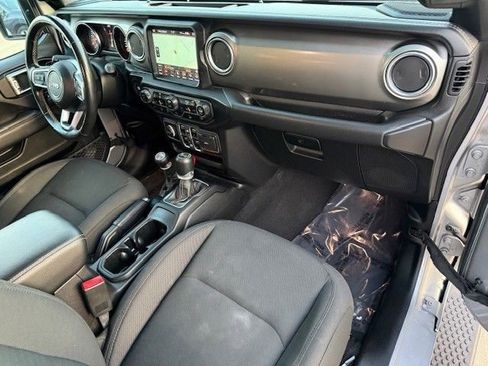 Used 2020 Jeep Wrangler Unlimited Sahara image 17