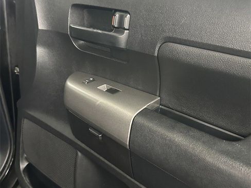 Used 2010 Toyota Tundra 4x4 Double Cab image 33