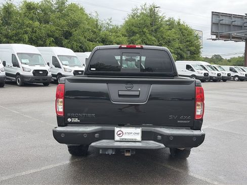 Used 2020 Nissan Frontier SV w/ Midnight Edition Floor Mats AWD/4WD image 6