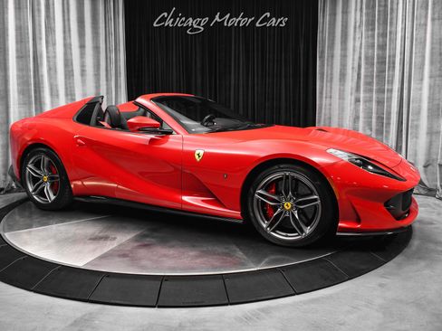 Used 2021 Ferrari 812 GTS image 6