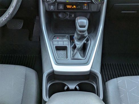 Used 2019 Toyota RAV4 XLE w/ Convenience Package image 20