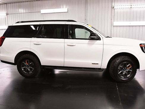 Used 2025 Ford Expedition Tremor AWD/4WD image 8