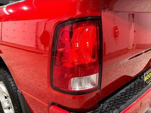 Used 2018 RAM 1500 Express AWD/4WD image 23