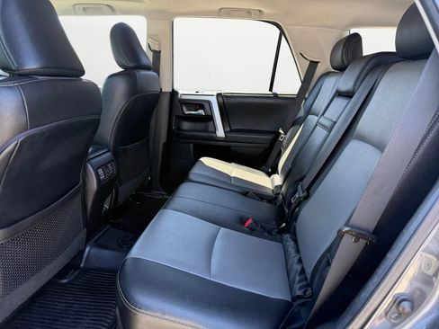 Used 2020 Toyota 4Runner SR5 Premium w/ Moonroof Package AWD/4WD image 21