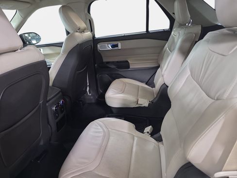 Used 2020 Ford Explorer Platinum AWD/4WD image 14