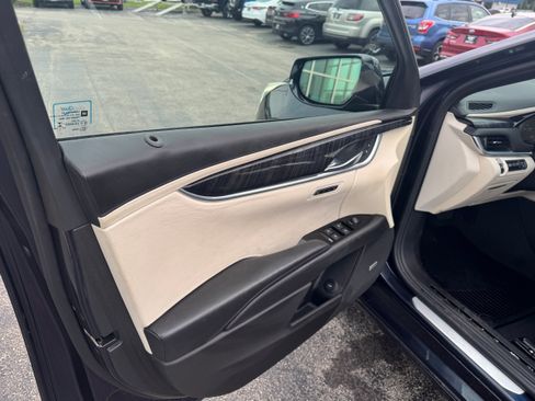 Used 2013 Cadillac XTS Platinum AWD/4WD image 8