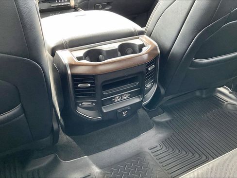 Used 2022 RAM 1500 Laramie AWD/4WD image 32