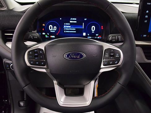 New 2026 Ford Explorer Active AWD/4WD image 19