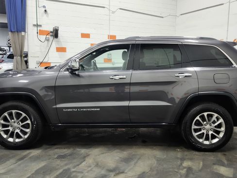 Used 2015 Jeep Grand Cherokee Limited w/ Luxury Group II image 16