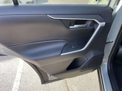 Used 2021 Toyota RAV4 XLE image 22