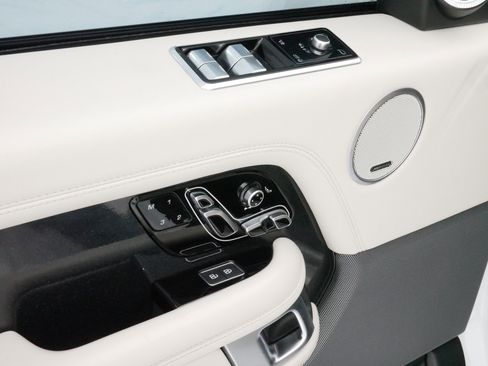 Used 2022 Land Rover Range Rover Westminster Edition image 19