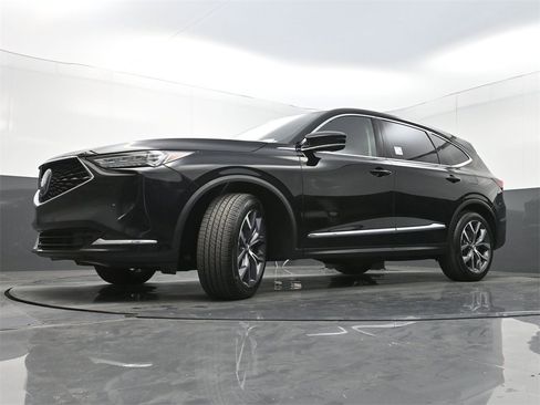 Used 2024 Acura MDX SH-AWD w/ Technology Package image 32