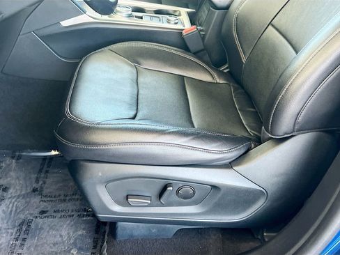 Used 2023 Ford Explorer Limited AWD/4WD image 19