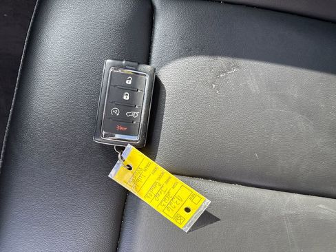 Used 2023 Jeep Grand Cherokee 4WD 4xe image 32