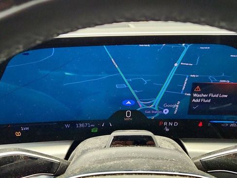 Used 2023 Cadillac Lyriq AWD image 14