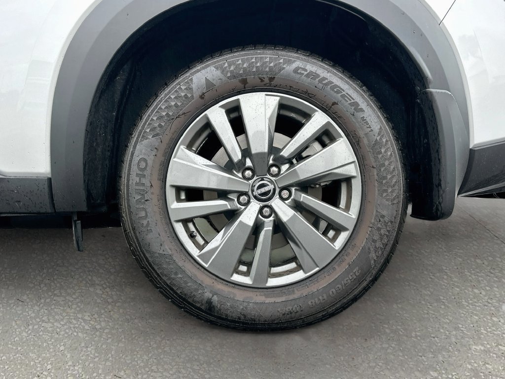 Used 2025 Nissan Pathfinder SV w/ Black Appearance Package FWD image 30