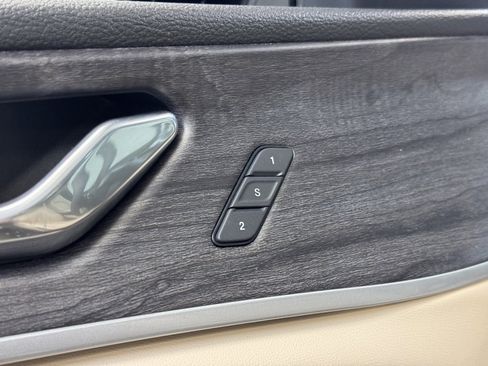 Used 2025 Jeep Grand Cherokee Limited 4xe w/ Luxury Tech Group II image 9