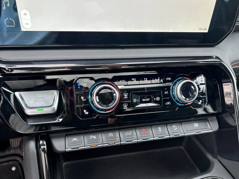 Certified 2023 GMC Sierra 1500 AT4 w/ AT4 Preferred Package AWD/4WD image 29